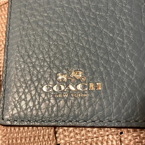 NWOT Coach id case/ luggage tag in blue pebbled leather, gold accents - Picture 2 of 5